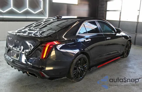 2021 Cadillac Ct4 Premium Luxury z USA, uszkodzony, nr VIN 1G6DB5RL8M0118876